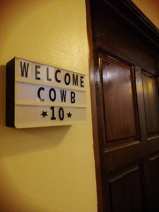 Cow B Homestay センポルナ エクステリア 写真