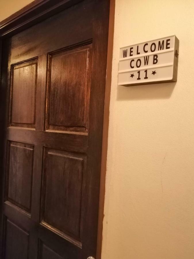 Cow B Homestay センポルナ エクステリア 写真